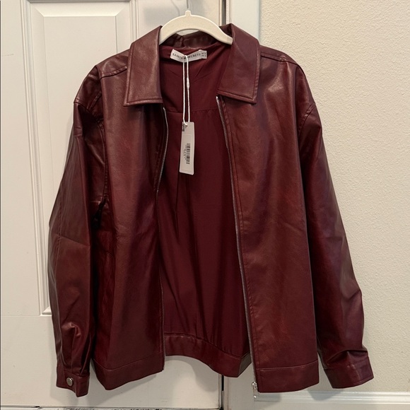 These Three Boutique Marleigh Faux Leather Jacket Cherry Small SOLD OUT - Picture 6 of 13
